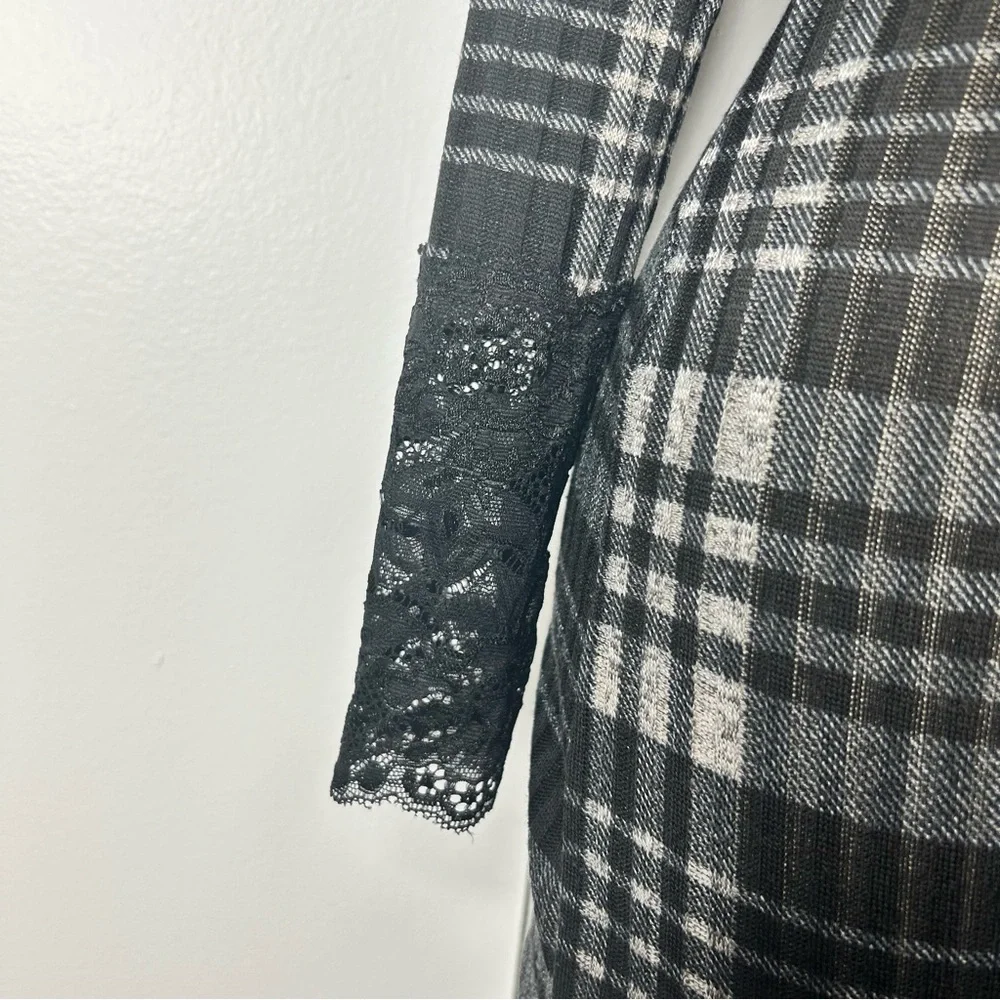 Venus Plaid Bodycon Maxi Dress - Picture 3 of 11